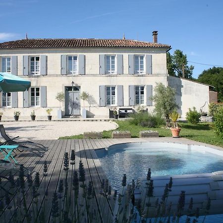 Bed and Breakfast Au Coeur des Vignes à Archiac Extérieur photo
